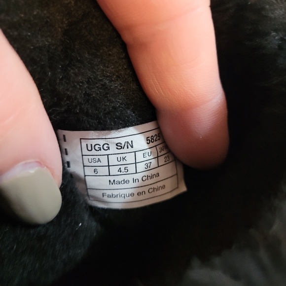 Ugg Classic II boots - Picture 5 of 7